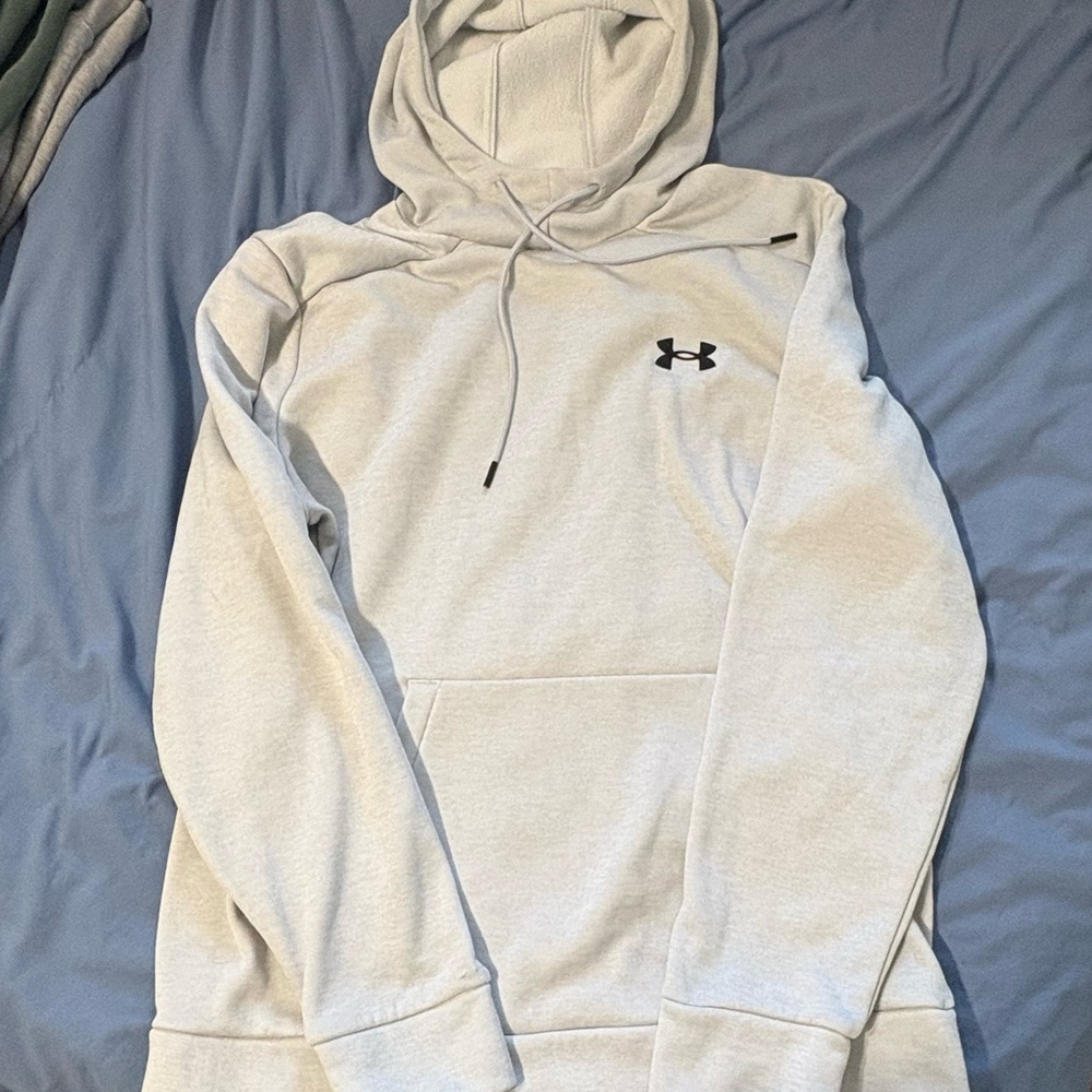 WOMANS UNDER ARMOUR HOODIE